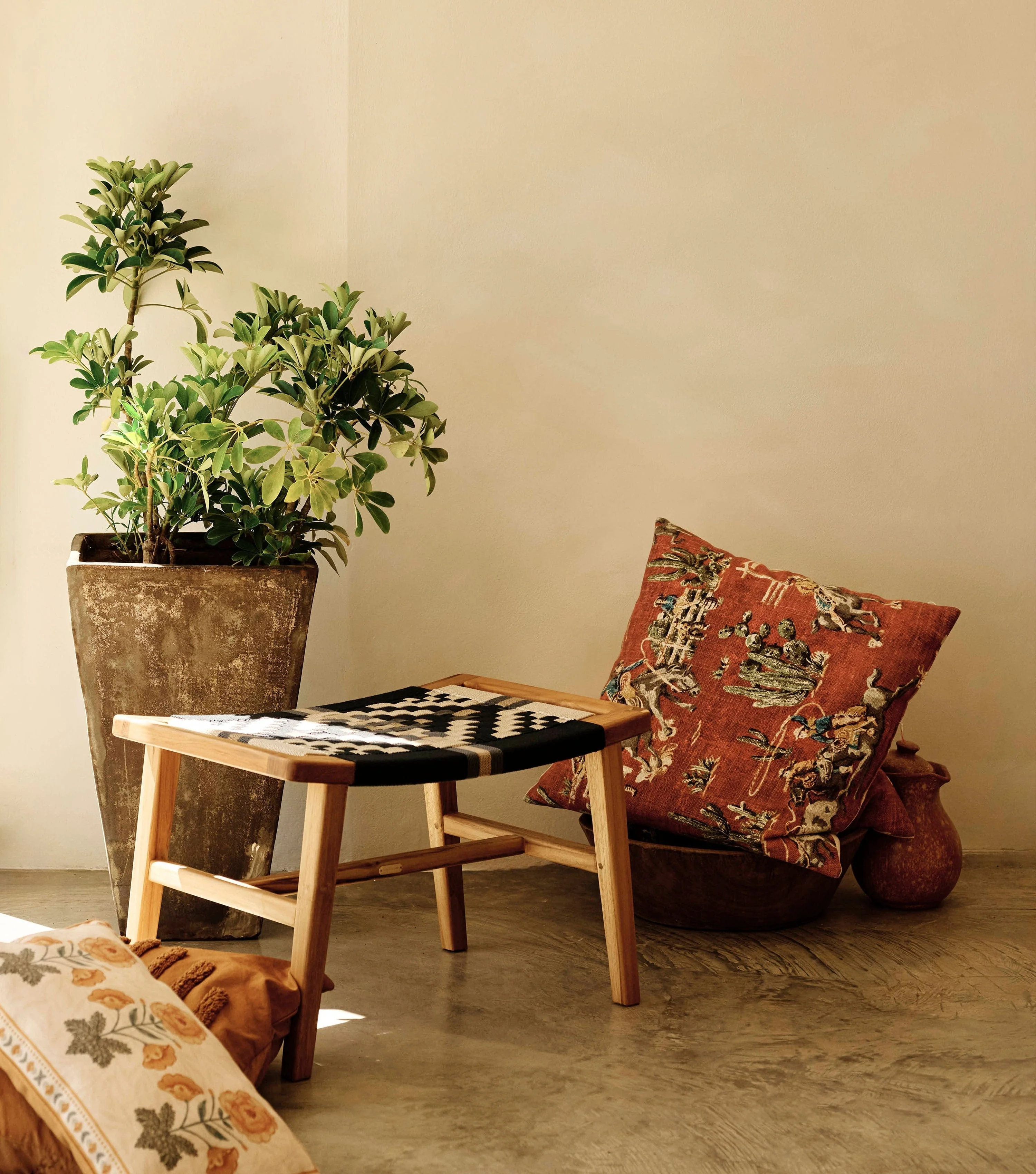 Masaya Ottoman | Colonial Pattern - Image 3