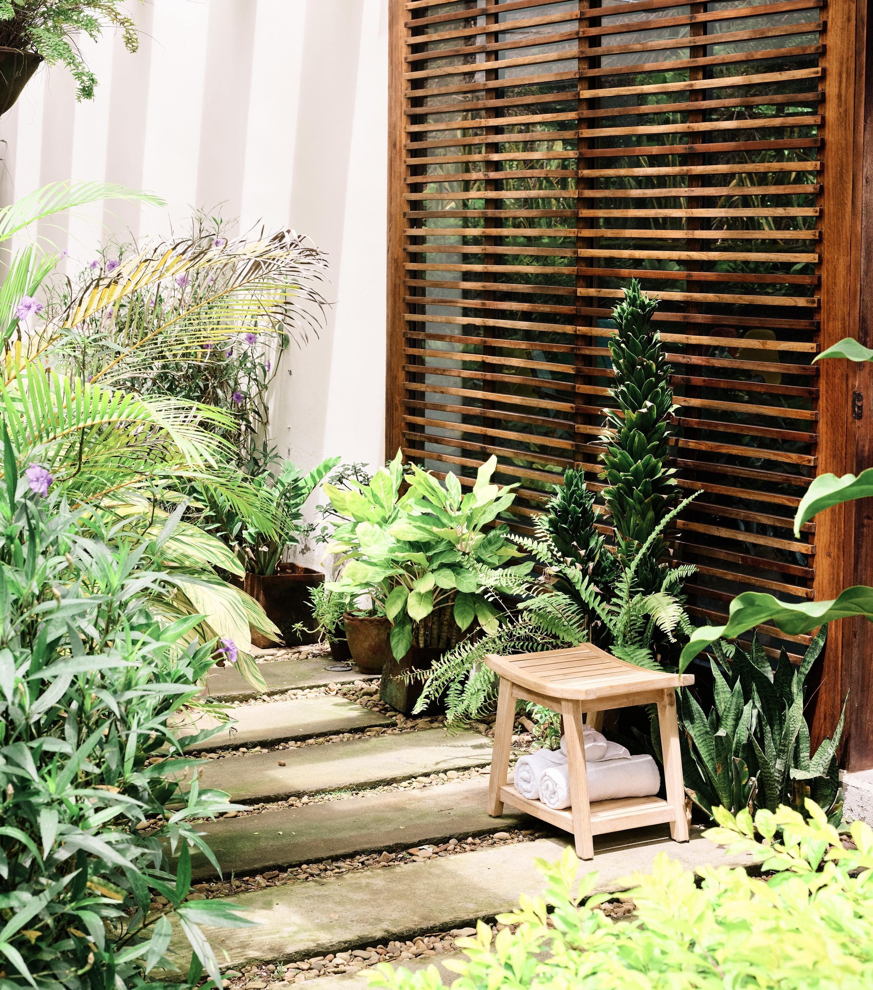 Ometepe Outdoor Stool - Image 8